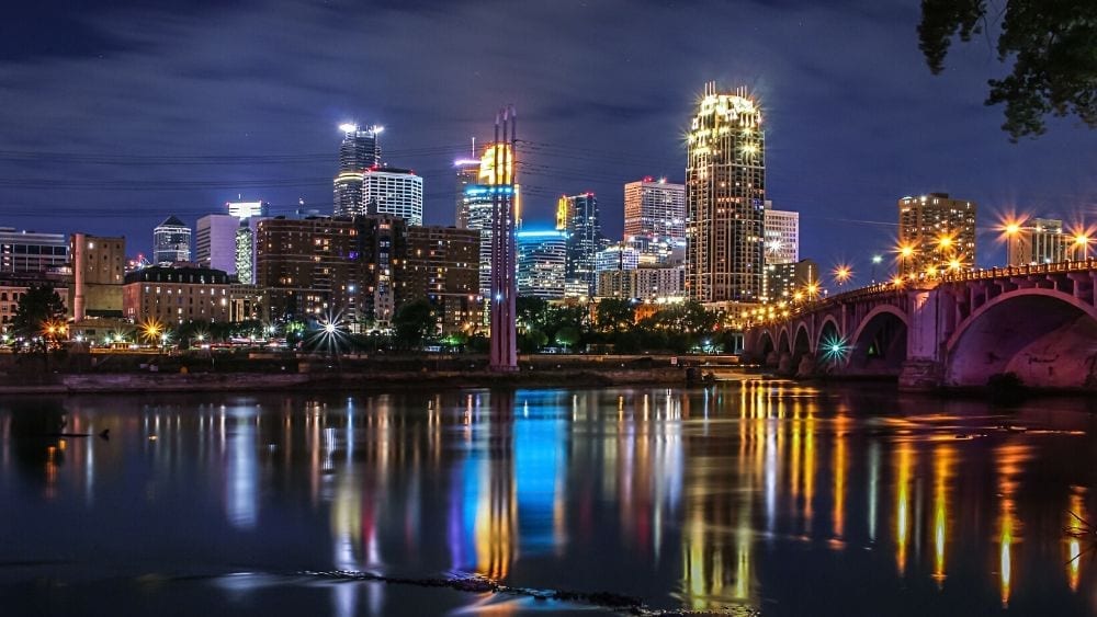 minneapolis-skyline minneapolis-skyline