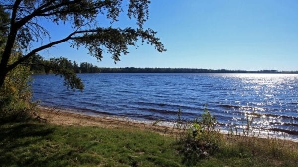 Vista panorámica de un lago en Minnesota