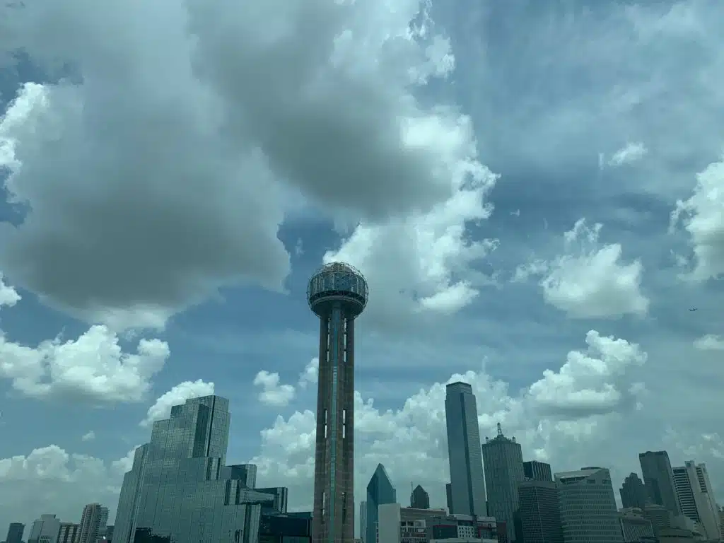clima nublado en Dallas